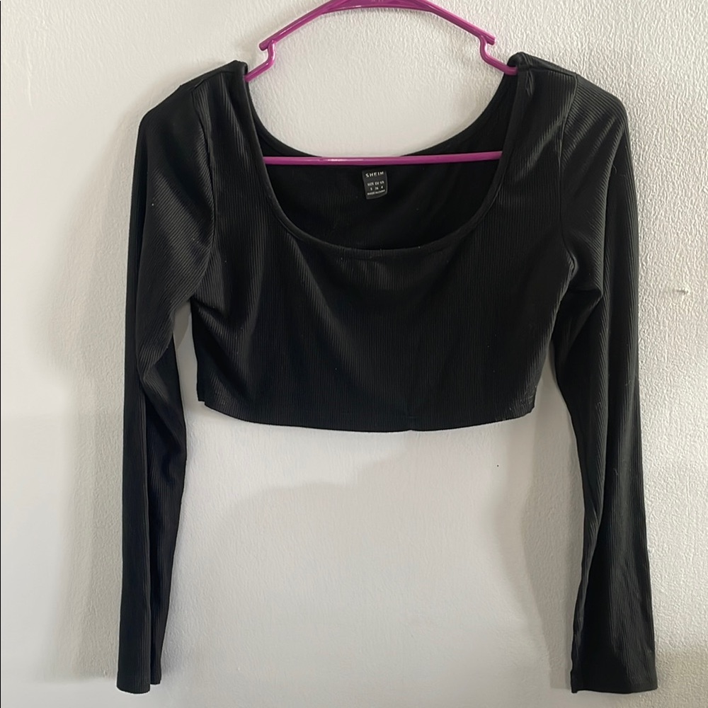 SHEIN Black Crop Top with Modern Appeal
